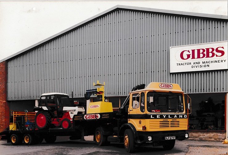 rs25motor-Gibbs-flat-bed-tractor.jpg